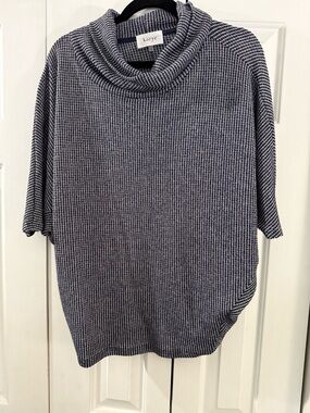 Korye Cowl Neck Short Sleeve Sweater - Navy & White